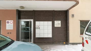 Pintu masuk properti