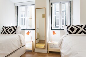 4 chambres, fer et planche à repasser, Wi-Fi gratuit, draps fournis