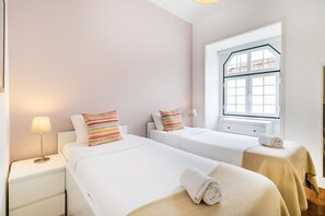 4 dormitorios, tabla de planchar con plancha, wifi gratis y ropa de cama