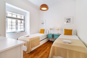 5 quartos, ferros/tábuas de passar roupa, Wi-Fi de cortesia