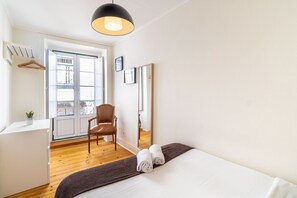 3 dormitorios, tabla de planchar con plancha, wifi gratis