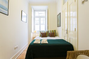 4 bedrooms, iron/ironing board, free WiFi, bed sheets - Big Central Avenue up to 17guests by Central Hill (Lisboa ciudad)