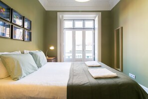 8 bedrooms, iron/ironing board, free WiFi, bed sheets