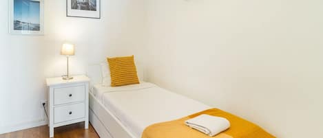 8 Schlafzimmer, Bügeleisen/Bügelbrett, kostenloses WLAN, Bettwäsche