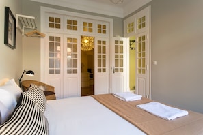 8 bedrooms, iron/ironing board, free WiFi, bed sheets