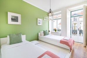 2 chambres, fer et planche à repasser, Wi-Fi gratuit, draps fournis