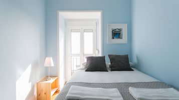 4 habitaciones, tabla de planchar con plancha y wifi gratis