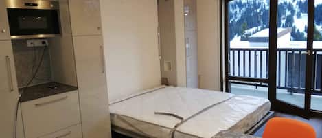 1 bedroom, iron/ironing board, bed sheets