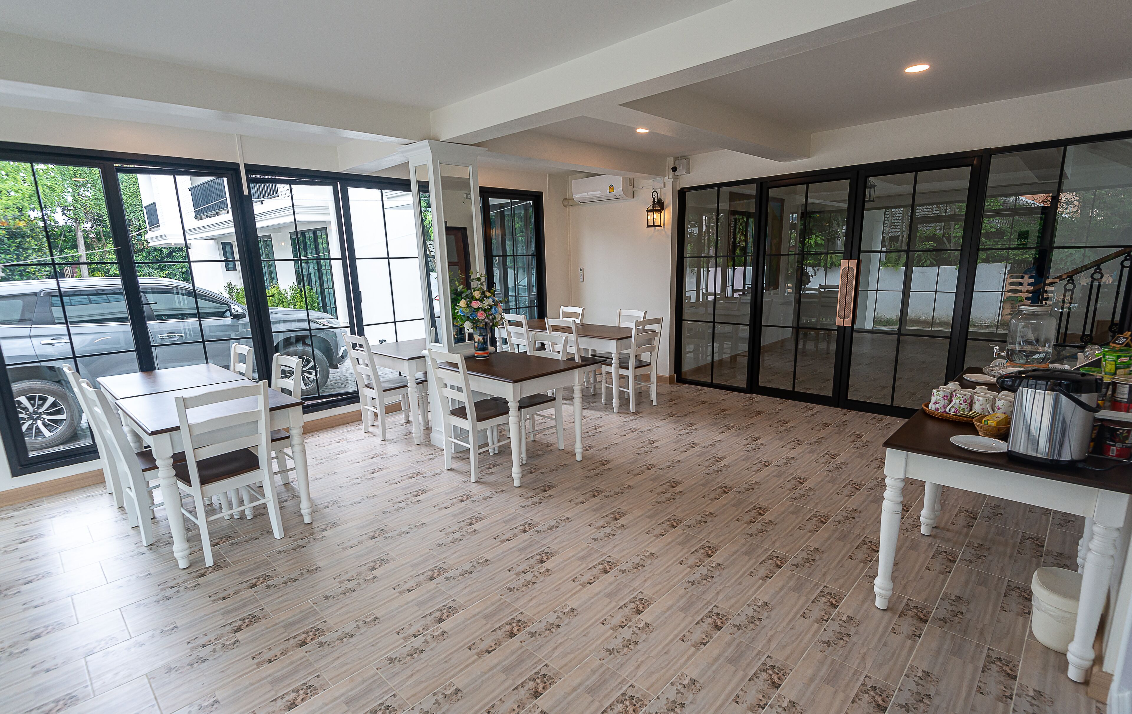 Free daily local cuisine breakfast