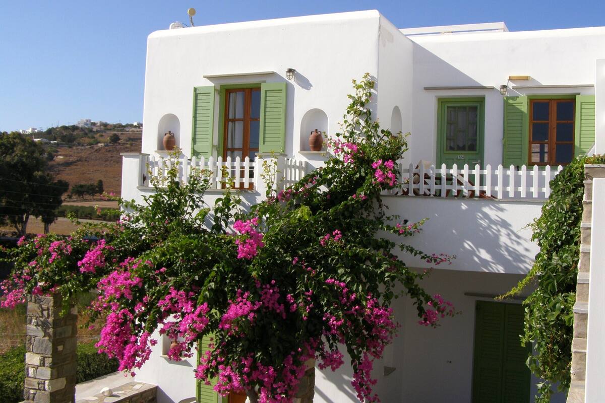 1 bedroom, premium bedding, individually decorated