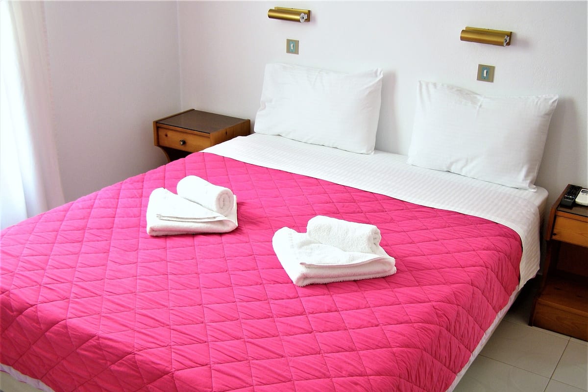 1 bedroom, premium bedding, individually decorated