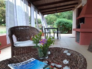 Outdoor dining - Alghero magnificent villa Laurus with pool in Valverde 122 D (Alghero)
