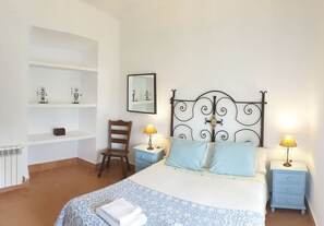 Family Apartment | Individually decorated, individually furnished, blackout drapes - Apartamentos turíst. rurales Dos Fuentes (Córdoba)