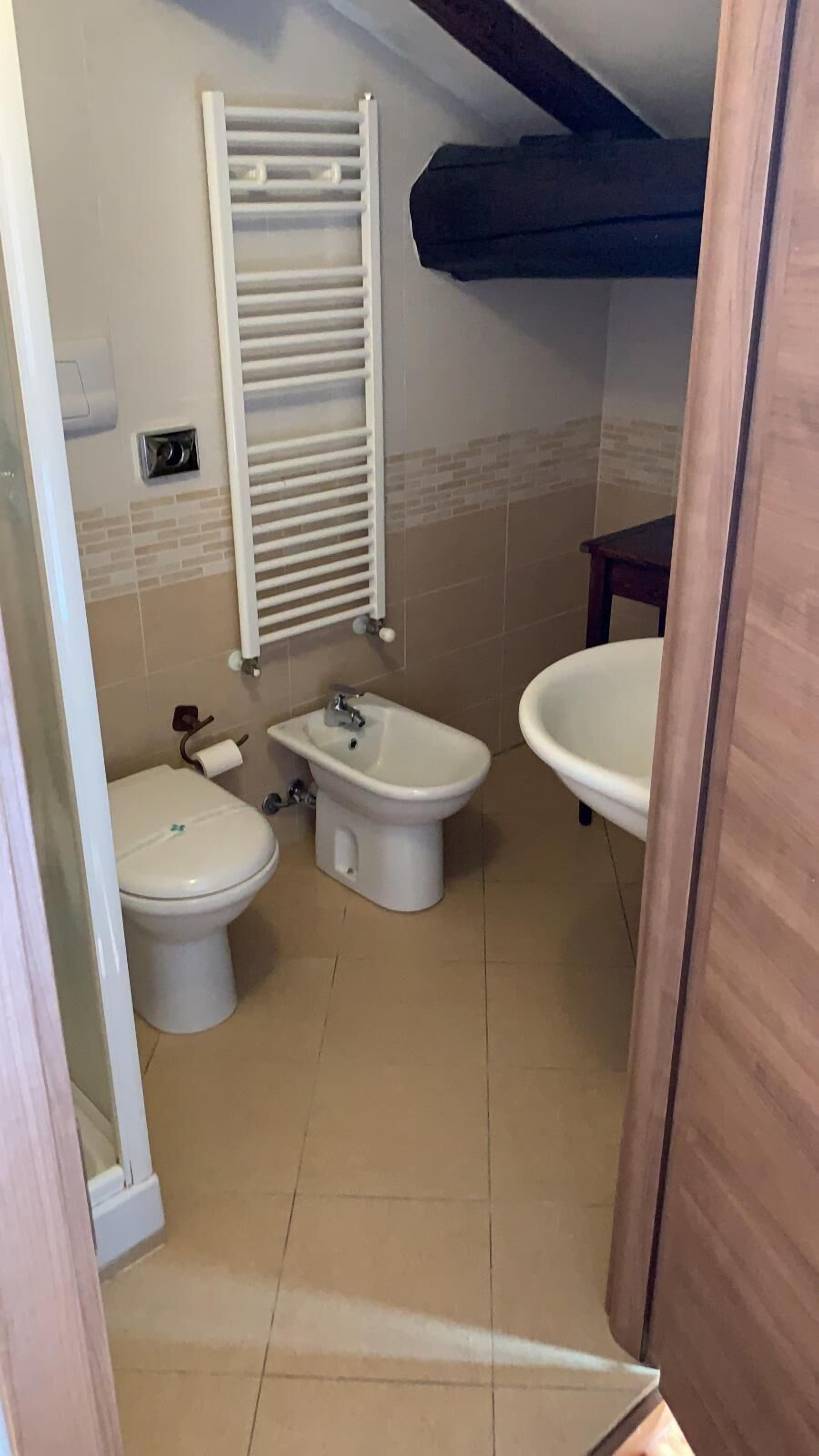 Photo - Borghetto Airport - Hospital