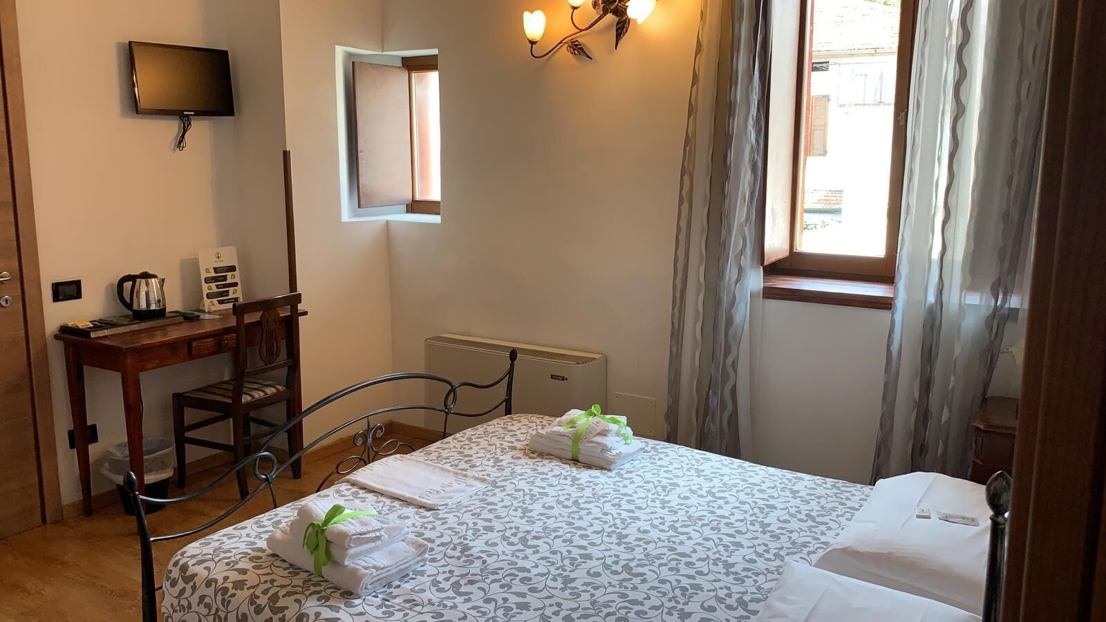 Photo - Borghetto Airport - Hospital