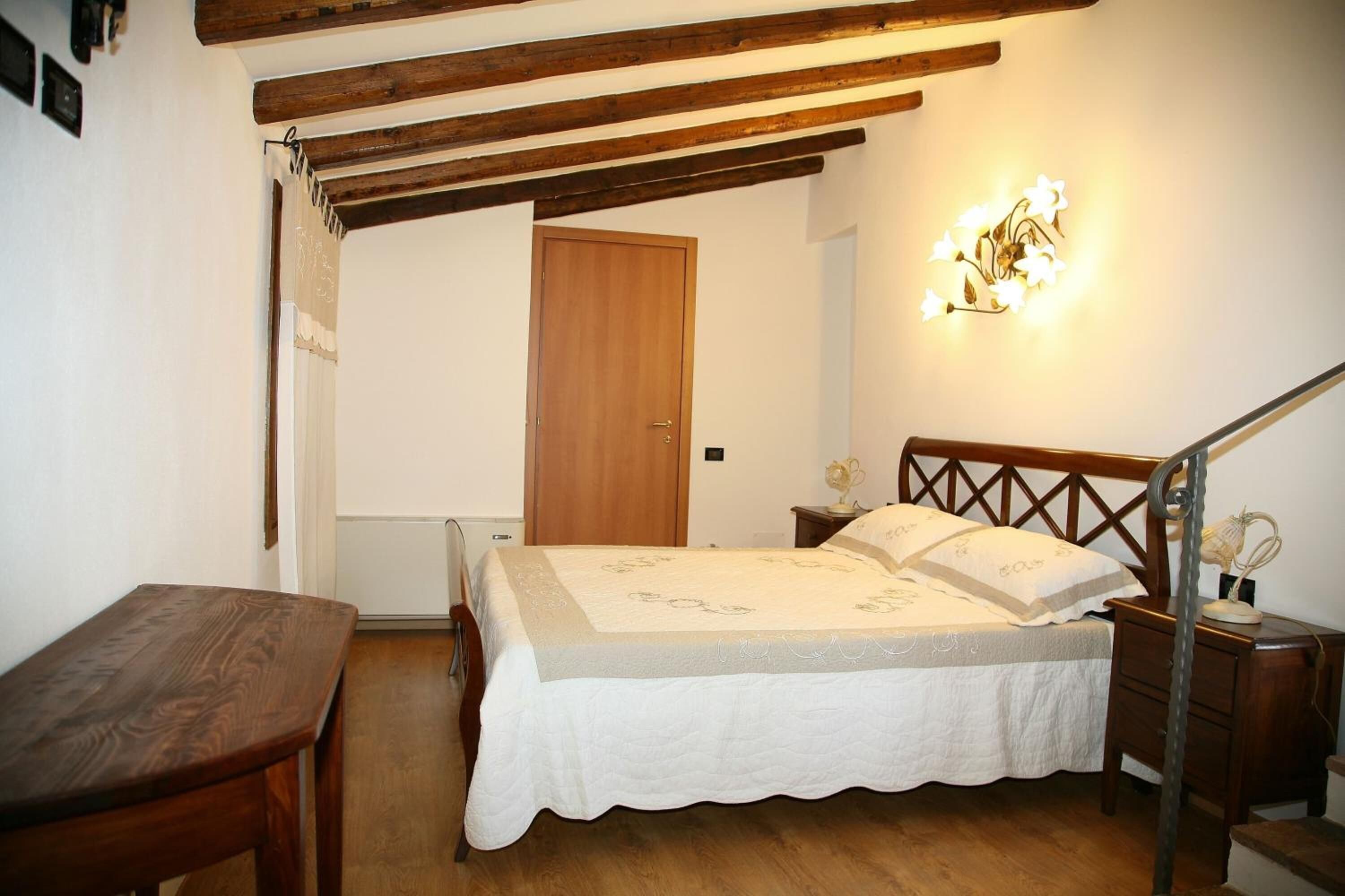 Photo - Borghetto Airport - Hospital