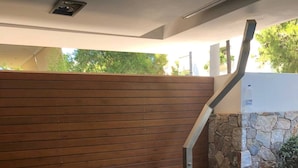 Unclassified image, 5 of 41, button - 3-BR Apt with Private Pool and Sea View (Vari-Voula-Vouliagmeni)