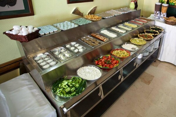 包含每日自助早餐