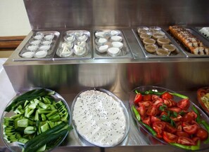 Free daily buffet breakfast  - Haci Bey Otel (Konya)