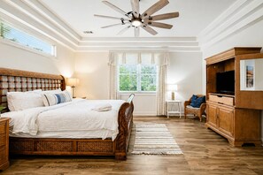 6 bedrooms, iron/ironing board, travel crib, WiFi - Beautiful 2nd Row Home, Steps to the Beach, Close to Coligny Private Pool Hot Tub (HIlton Head)