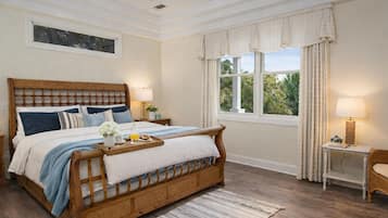 6 bedrooms, iron/ironing board, travel cot, WiFi