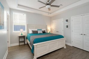 3 bedrooms, in-room safe, iron/ironing board, travel cot