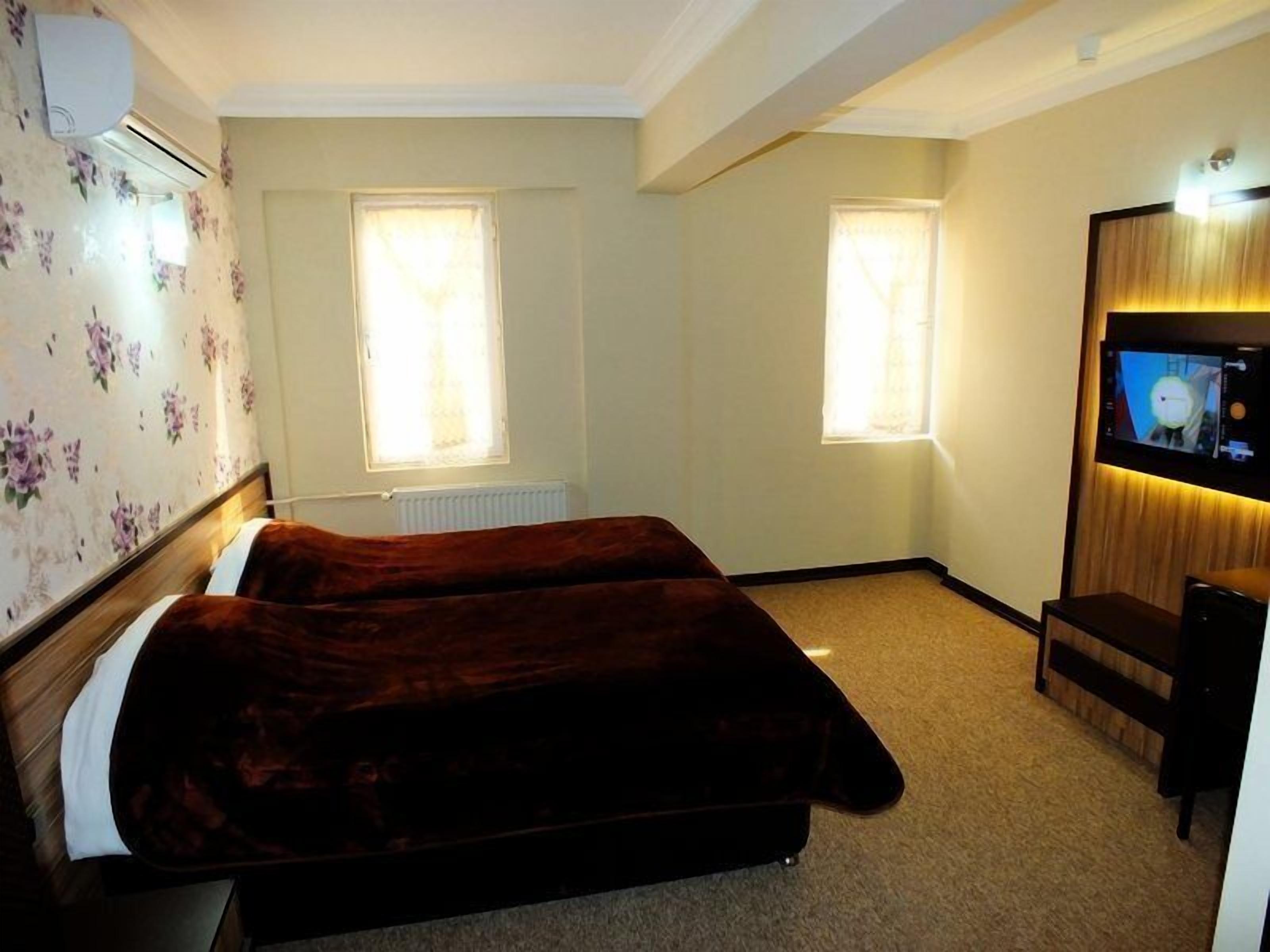 1 bedroom, premium bedding, free wifi, bed sheets