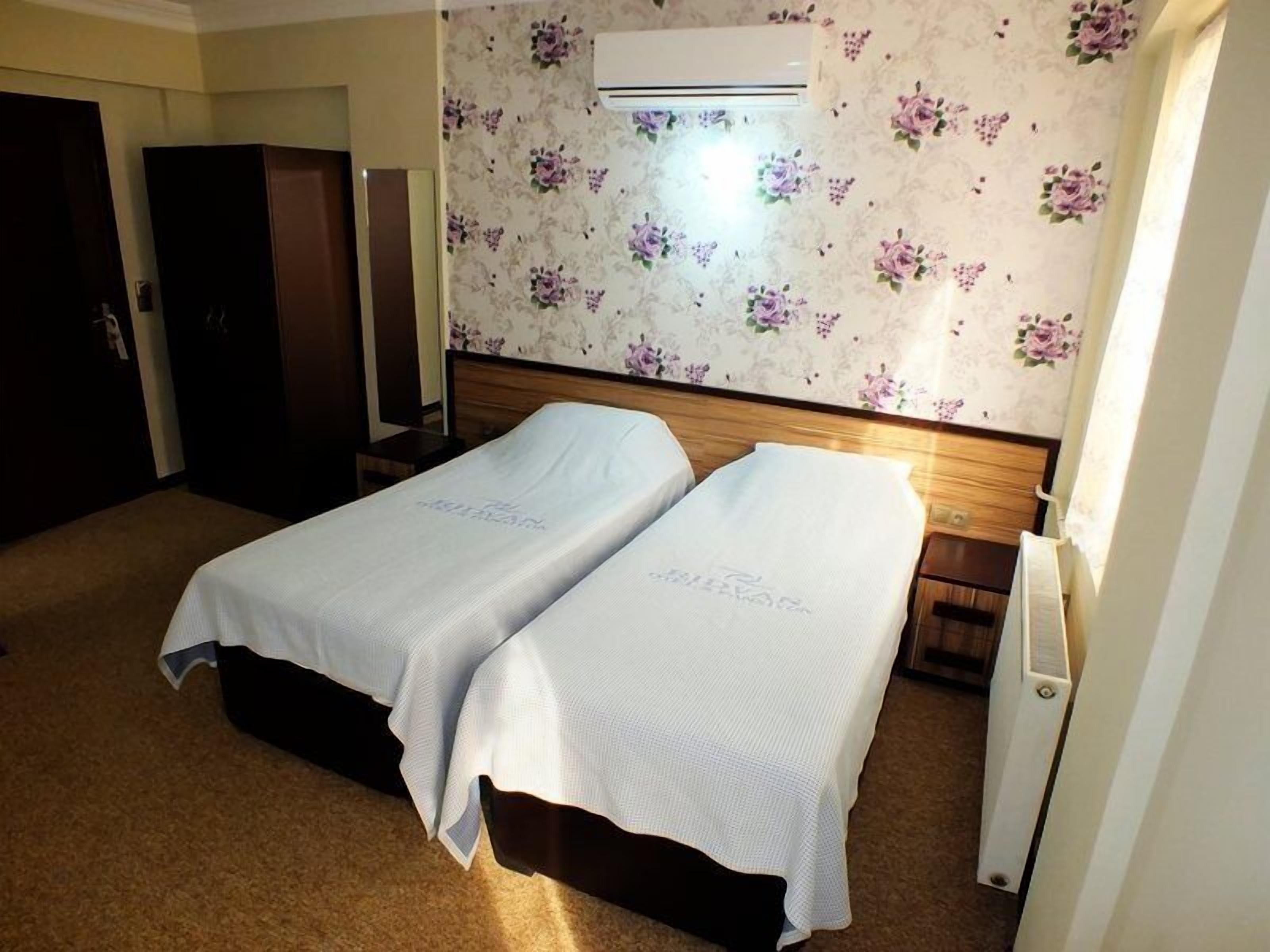 1 bedroom, premium bedding, free wifi, bed sheets