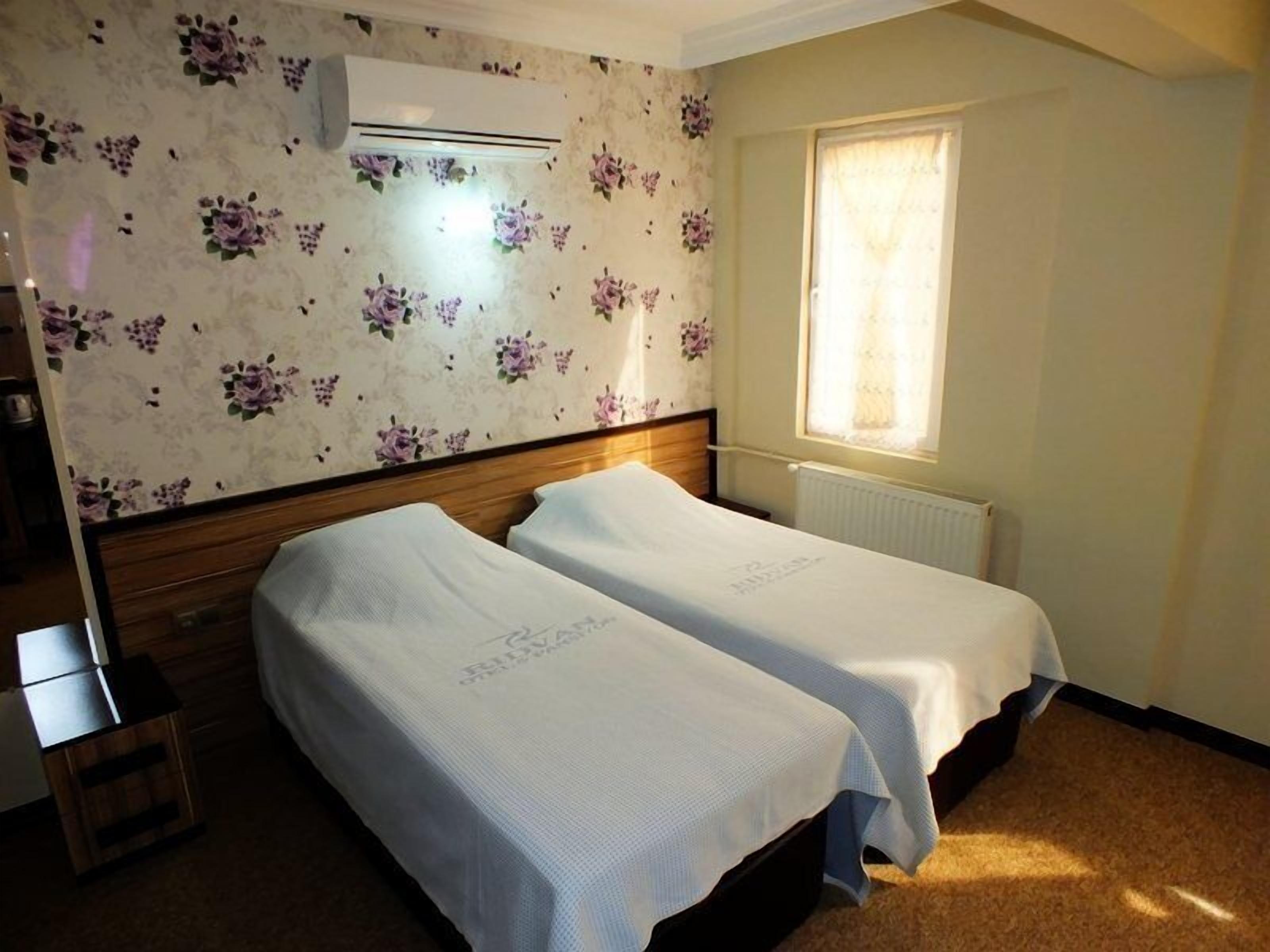 1 bedroom, premium bedding, free wifi, bed sheets