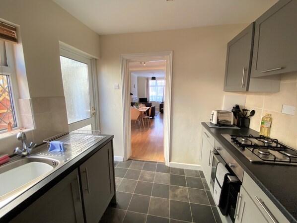 Classic House, Private Bathroom (Sartoris) | Private kitchen