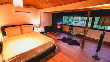 Suite | 1 bedroom, premium bedding, down duvets, Select Comfort beds