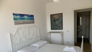 1 soverom, dundyner, strykejern/-brett og wi-fi (inkludert)