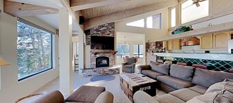410 4 Bedroom Condo