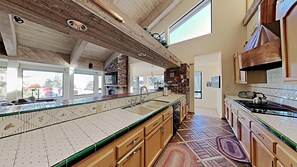 Condo, 3 Bedrooms | Private kitchen