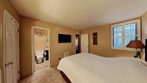 Condo, 2 Bedrooms | 2 bedrooms, laptop workspace, free WiFi - Slopeside Comfy 2-Bedroom Home with 3 Spas! by RedAwning (Mammoth Lakes)