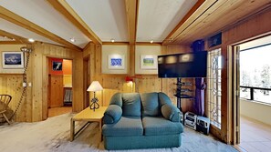 Condo, 2 Bedrooms | Living room