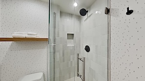 Condo, 3 Bedrooms | Bathroom | Towels, toilet paper - Spectacular Condo Slopeside Location and Mountain View! Close to Village Gondola by RedAwning (Mammoth Lakes)