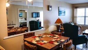 Condo, 2 habitaciones | Interior