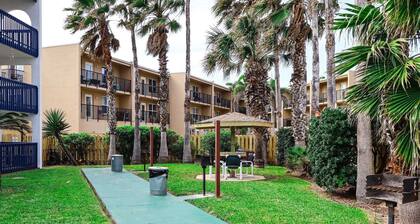Surfside Ii 107 2 Bedroom Condo by RedAwning