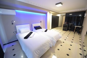 City Double Room (Ares) - Pietra Mare Suites (Patras)