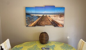 4 bedrooms, desk, iron/ironing board, travel cot - Private pool, sun deck, covered patio, 4bd/2bth (Galveston)