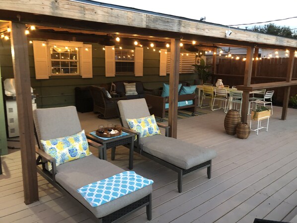 Terrace/patio - Private pool, sun deck, covered patio, 4bd/2bth (Galveston)
