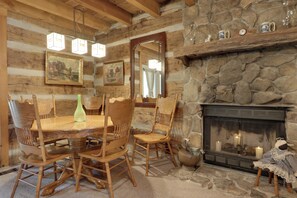 Dining - Outdoorsmen’s Paradise on the Little River (Townsend)