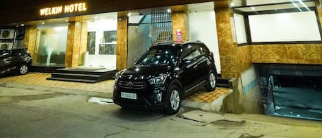 Fachada de la propiedad