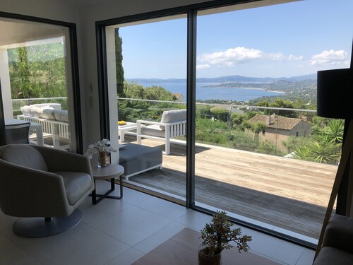 Villa tout confort avec vue panoramique sur la baie de Saint Tropez