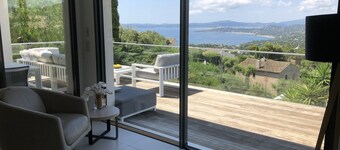Comfortable villa with panoramic view of the Bay of Saint Tropez