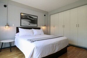 3 室  のベッドルーム、アイロン / アイロン台、WiFi、ベッドシーツ