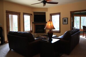 Living room - #702: Trout Hill Condo at Fall Creek Falls (Pikeville)