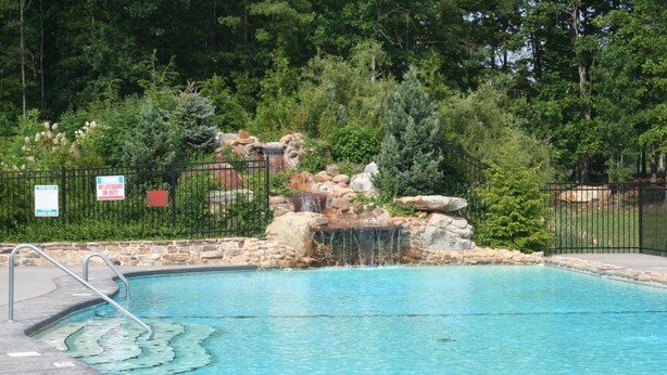 Outdoor pool - #723: Trout Hill Condo at Fall Creek Falls (Pikeville)