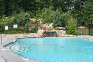 Outdoor pool - #723: Trout Hill Condo at Fall Creek Falls (Pikeville)